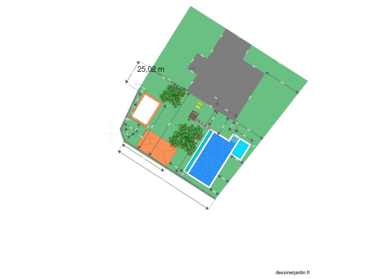 jardin piscine et chalet